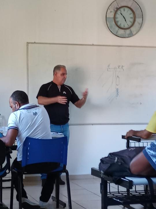 Foto 6 de 20 — Associação consegue parceria e leva curso profissionalizante para moradores do bairro